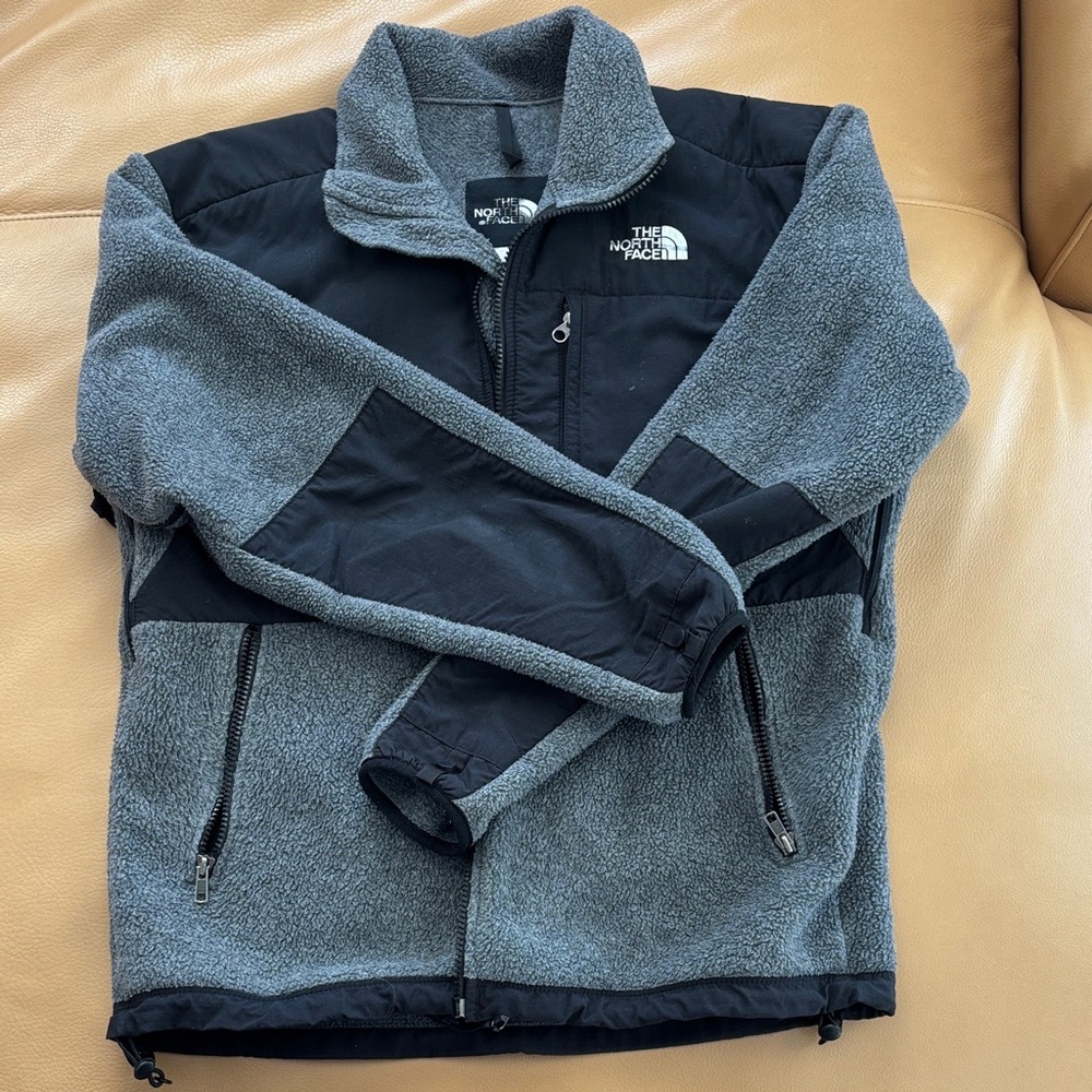 The North Face Men's Black and Gray Performance Jacket